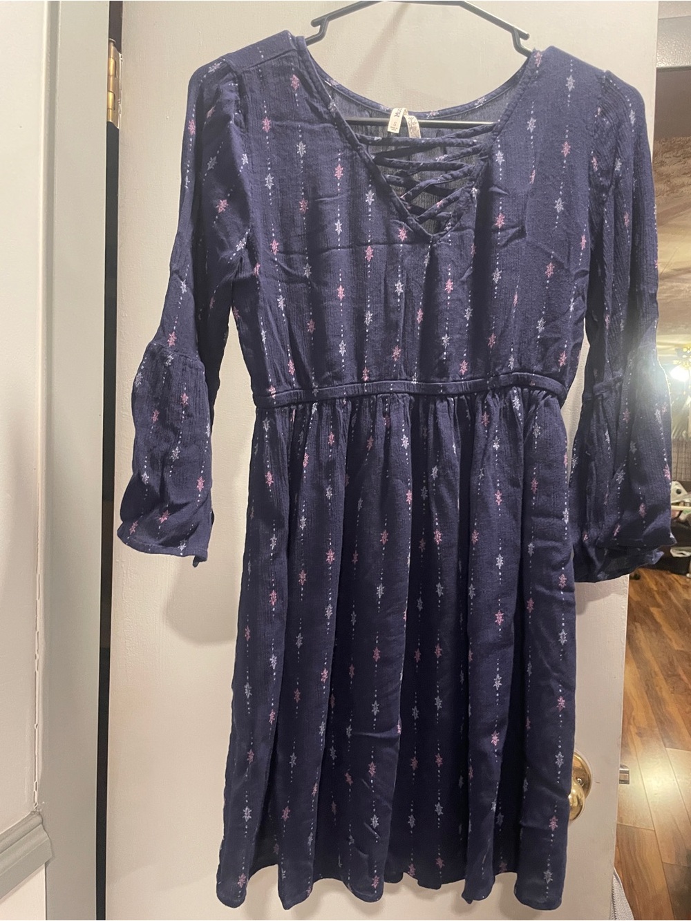 Mudd Navy Blue Casual Dress with Pink Accent Crisscross Neckline Womens size S